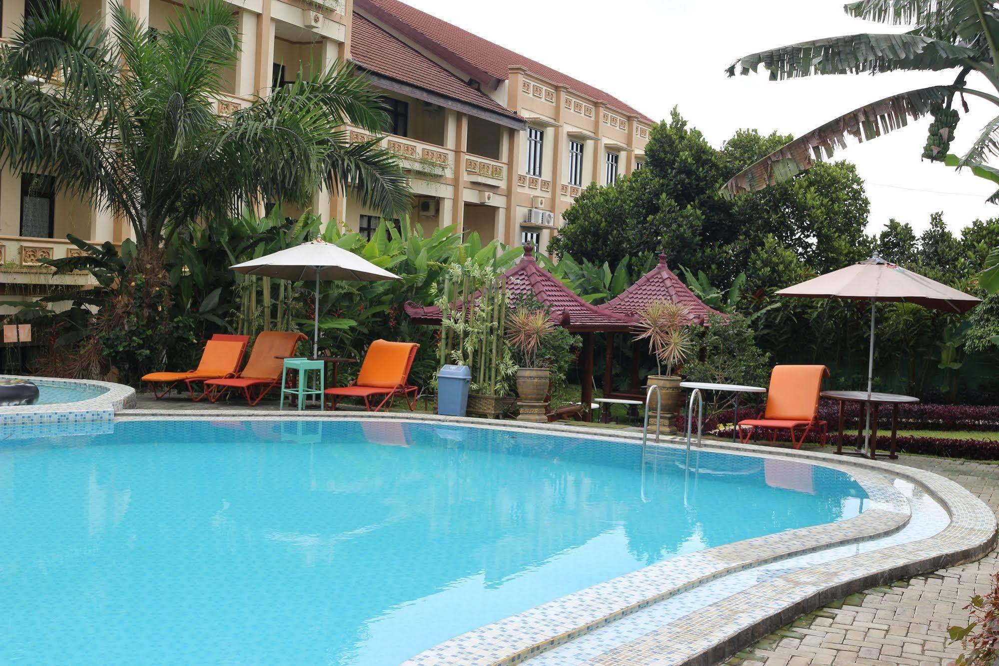 Zamzam Hotel&Resort Batu  Exterior foto